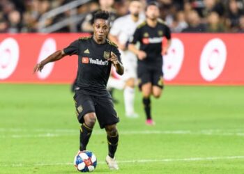 Latif Blessing dragged to court by manager for failing to respect contract