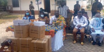 Nii Tettey Ofro Osro I donates to La Municipal Education Office