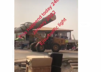 Video: 3 arrested over scary transportation of timber log in Ejisu