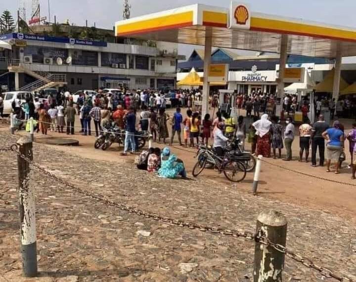 Chaos as scores besiege MTN, Vodafone offices over SIM-card re-registration