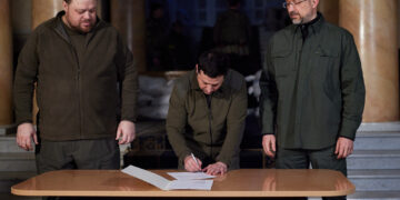 Ukraine applies for EU membership