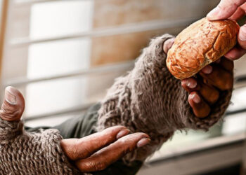 Find out how to spot a good hearted person