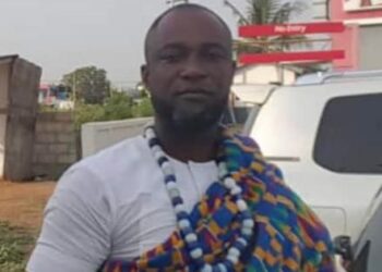 Businessman Ebenezer Apodei donates to Hearts of Oak