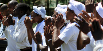 Clapping and stomping your feet while praying is a curse - Pastor
