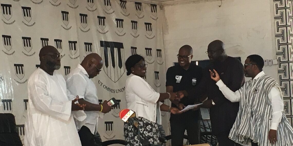 OAA 97 Year Group hands over ultramodern ICT Infrastructure and e-Learning project to school