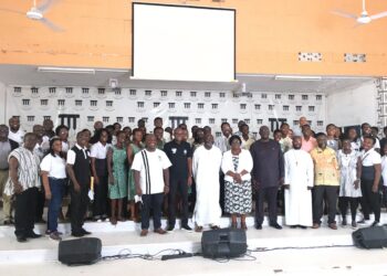 OAA 97 Year Group hands over ultramodern ICT Infrastructure and e-Learning project to school