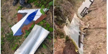 Chinese plane carrying 132 people crashes in hills