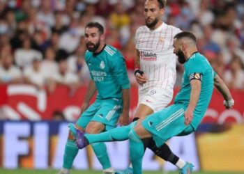 Benzema scores as Real beat Sevilla to close in on La Liga title