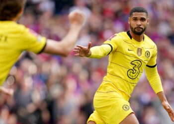 Chelsea reach third consecutive FA Cup final with victory against Crystal Palace