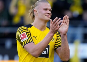 Erling Haaland close to completing Manchester City move from Borussia Dortmund