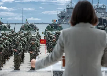 China sends 30 warplanes into Taiwan air defence zone