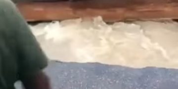 Video: Major road leading to Jukwa divided by flood