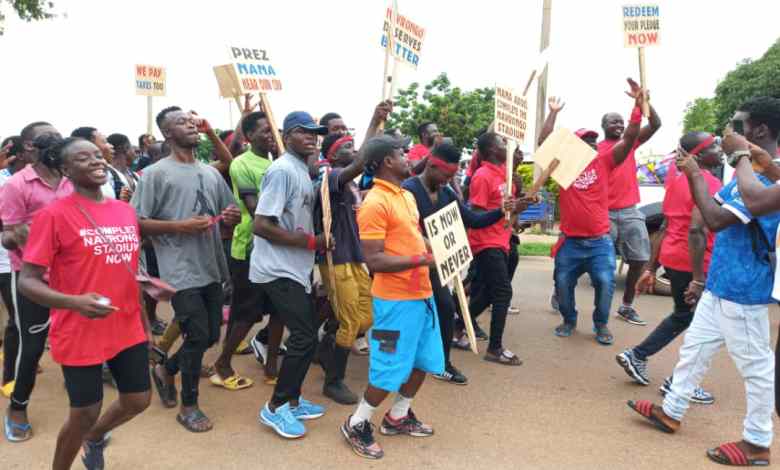 Video: Irate Navrongo Youth demonstrate over uncompleted stadium