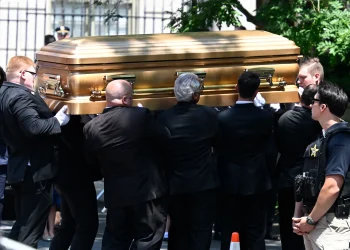 Trump’s first wife laid to rest