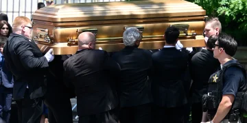 Trump’s first wife laid to rest