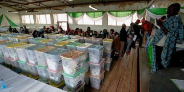 Dead heat for Kenya presidency as election results trickle in