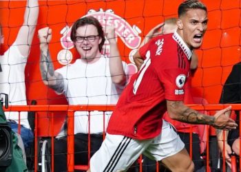 Antony scores as Man United end Arsenal’s unbeaten run