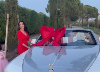 Ronaldo gets a Rolls Royce gift from Partner, Georgina Rodriguez