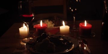 I can’t go on a date with a guy who can’t spend 10k on me – Young Lady tells suitors