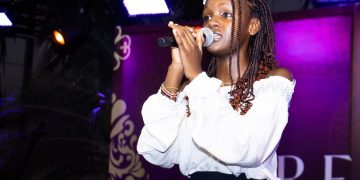 Nicole Amira wows crowd at Kempinski Tree Lighting Ceremony with Tori Kelly’s ‘O Holy Night’