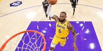 Lebron James makes NBA history