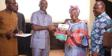 SIGA D-G presents joint committee report on 2021 audit infractions to Chief of Staff