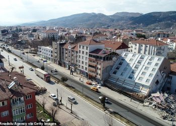 Turkey hit by another powerful earthquake