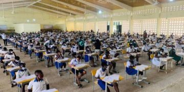 2024 BECE: Buduburam D/A JHS lament over Noise from road construction site during examination Buduburam D/A JHS BECE Candidates have registered their displeasure over noise from a road construction site along Kasoa -Winneba highway. According to them, the level of concentration they need to focus on the examination was not met. Meanwhile, the Odzikurow of Fetteh Kakraba, Nana Essel Amoquandoh urged the candidates to focus and concentrate on the exams and not let the noise distract them. Speaking to the media after writing their first paper, English language, the candidates asserted that if they do not pass their exams, the contractors of the road would be blamed. They are therefore calling on the government to let the contractor halt the work for now till they finish the BECE examination.