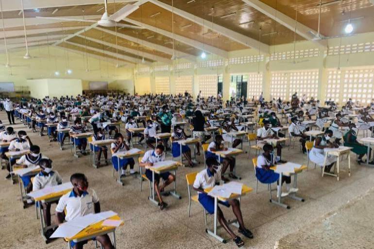 2024 BECE: Buduburam D/A JHS lament over Noise from road construction site during examination Buduburam D/A JHS BECE Candidates have registered their displeasure over noise from a road construction site along Kasoa -Winneba highway. According to them, the level of concentration they need to focus on the examination was not met. Meanwhile, the Odzikurow of Fetteh Kakraba, Nana Essel Amoquandoh urged the candidates to focus and concentrate on the exams and not let the noise distract them. Speaking to the media after writing their first paper, English language, the candidates asserted that if they do not pass their exams, the contractors of the road would be blamed. They are therefore calling on the government to let the contractor halt the work for now till they finish the BECE examination.