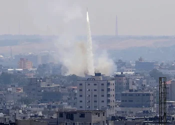 Palestinian militants fire rocket into Israel just hours after agreeing to cease-fire