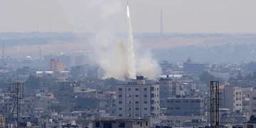 Palestinian militants fire rocket into Israel just hours after agreeing to cease-fire