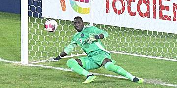 #Transferfilla: Ghana goalie Richard Ofori extends contract with Orlando Pirates