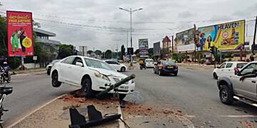 #FixTheTrafficLights: Damaged traffic light at Kanda Highway causes accident