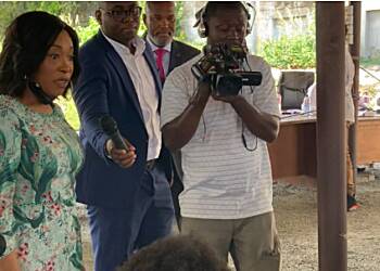 Foreign Affairs minister storms passport office, chases out overstayed officers