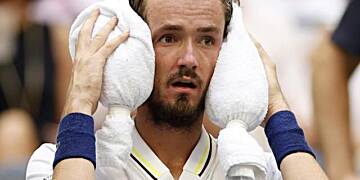 US Open 2023: Daniil Medvedev overcomes hot weather to beat Andrey Rublev