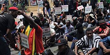 #OccupyJulorbiHouse: Police mount blockade to prevent protestors access to Jubilee House