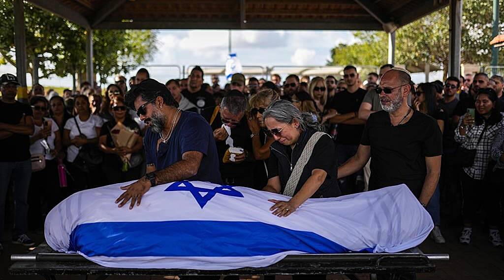 Gaza aid stuck as Israel allegedly fails to cooperate with Egypt