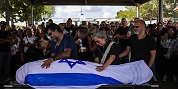 Gaza aid stuck as Israel allegedly fails to cooperate with Egypt