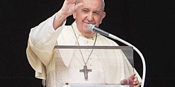 World leaders pay tribute to Pope Francis