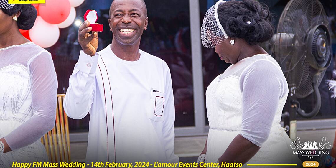 GMABC's Papa Nico seals love story at Happy FM Valentine Mass Wedding