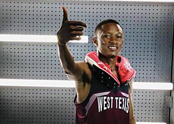 Aziz Mohammed adds Indoor Conference Title to growing list of achievements