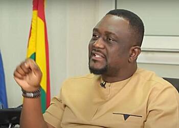 ECG board members fined GH¢5.8m by PURC over ‘dumsor’