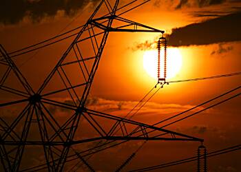 How Monday's total solar eclipse affects US grid operators