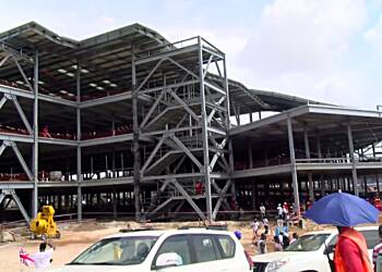 Traders at the Kumasi central market vow to occupy uncompleted site to trade.