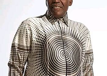 Veteran Nollywood actor Olu Jacobs has reportedly passed away