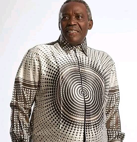 Veteran Nollywood actor Olu Jacobs has reportedly passed away