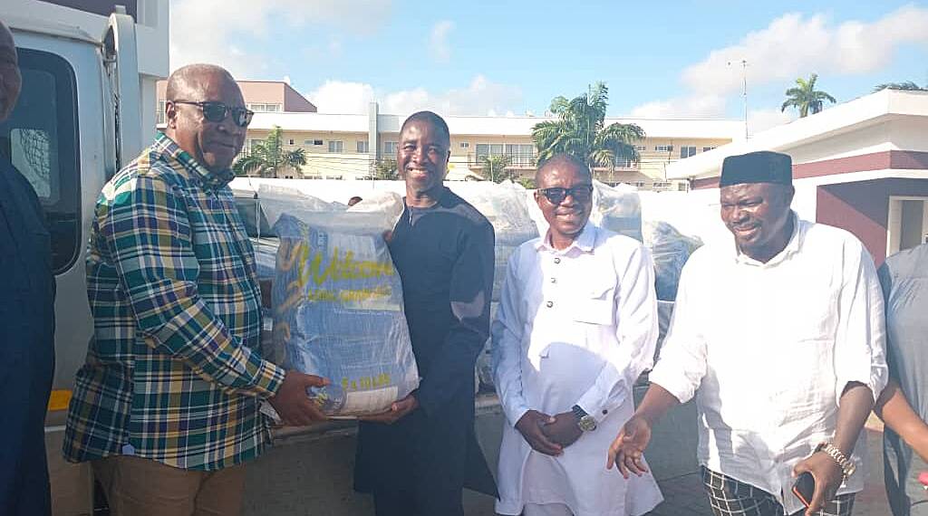 Ndc National Zongo caucus, USA Chapter donates bags of rice to John Mahama ahead of Eid-ul Adha The National Zongo Caucus of the National Democratic Congress (NDC) in the USA has donated bags of rice to the office of the former President, John Dramani Mahama. This gesture is a symbol of appreciation for the former President's dedication and service to the party and the nation. The donation was presented by the Secretary of the NDC USA chapter, Imam Alhasan Kamastey, who led the leadership to the former President's office in Accra. The delegation was received by the former President Mr Mahama. Imam kamastey expressed the chapter's gratitude to the former President for his unwavering commitment to the party's ideals and his contributions to Ghana's development. He also praised the former President's leadership, which he said inspired the chapter's formation. The former President's office expressed its appreciation for the gesture, acknowledging the chapter's efforts in promoting the party's values abroad. This donation highlights the strong bond between the NDC USA chapter and the former President's office, demonstrating their shared commitment to the party's progress and Ghana's prosperity.