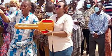 Government reopens sea to artisanal fishers after month-long closure