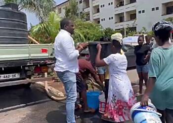 Dumelo delivers water tankers to address Okponglo water shortage