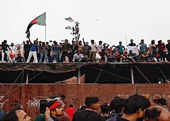 Bangladesh student protesters want parliament dissolved, warn of strict programme